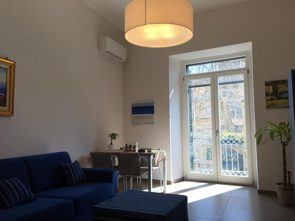 Apartmán Piazza Alario Salerno Pokoj fotografie