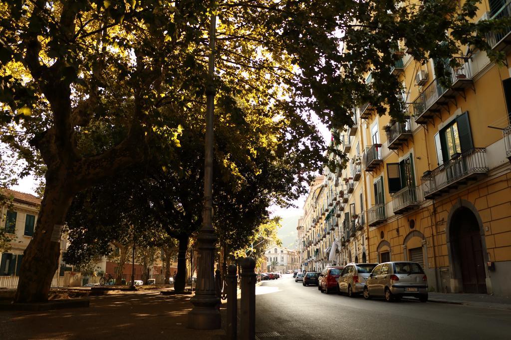 Apartmán Piazza Alario Salerno Exteriér fotografie