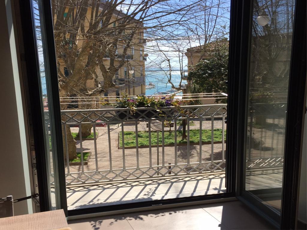 Apartmán Piazza Alario Salerno Exteriér fotografie